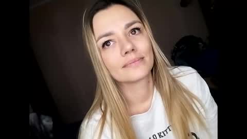 Snapshot of krisssexi chatting on 12.17.24 KrissSexi online show from 12.17.24