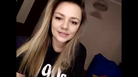 Snapshot of krisssexi chatting on 01.24.25 KrissSexi online show from 01.24.25