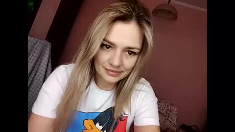 Snapshot of krisssexi chatting on 02.18.25 KrissSexi online show from 02.18.25