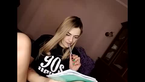 Snapshot of krisssexi chatting on 03.03.25 KrissSexi online show from 03.03.25