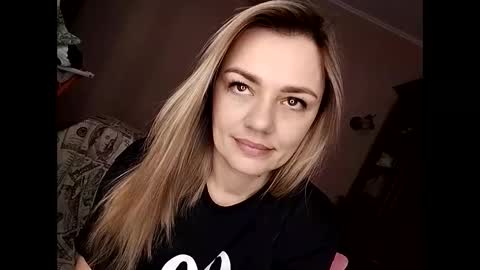 Snapshot of krisssexi chatting on 03.06.25 KrissSexi online show from 03.06.25