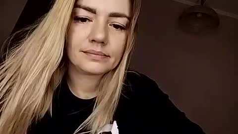 Snapshot of krisssexi chatting on 09.11.25 KrissSexi online show from 09.11.25