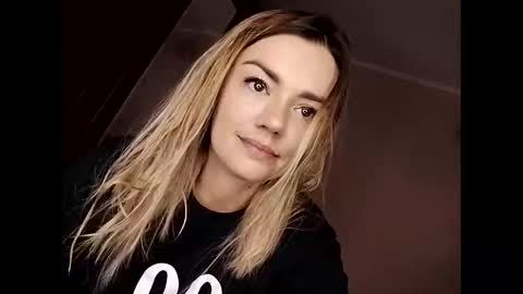 Snapshot of krisssexi chatting on 10.11.25 KrissSexi online show from 10.11.25