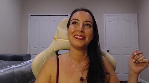 Snapshot of krissy2024 chatting on 12.24.24 Krissy online show from 12.24.24