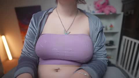 Snapshot of krystalsyxx chatting on 02.04.25 Krystal Syx online show from 02.04.25