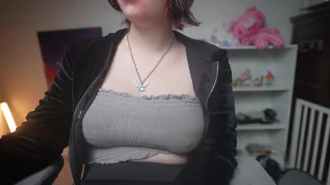 Snapshot of krystalsyxx chatting on 03.06.25 Krystal Syx online show from 03.06.25