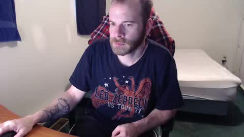 Snapshot of kuggy570 chatting on 02.07.25 Kuggy online show from 02.07.25