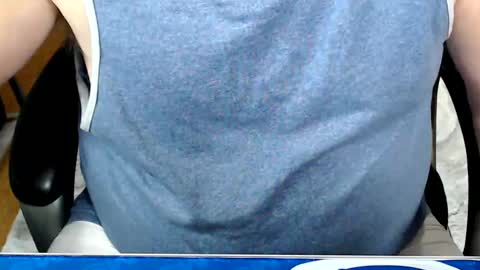 Snapshot of kwib34 chatting on 10.19.25 kwib34 online show from 10.19.25