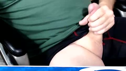 Snapshot of kwib34 chatting on 10.24.25 kwib34 online show from 10.24.25