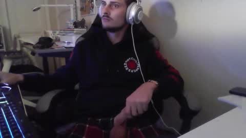 Snapshot of kyc046 chatting on 11.12.25 Lubed Logic online show from 11.12.25