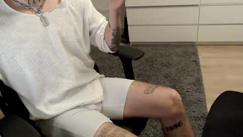 Kyle online show from 10.13.25