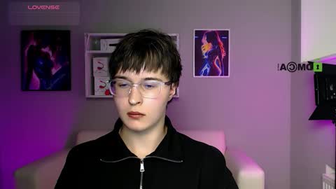 Snapshot of kyleberry_ chatting on 11.04.25 kyleberry_ online show from 11.04.25