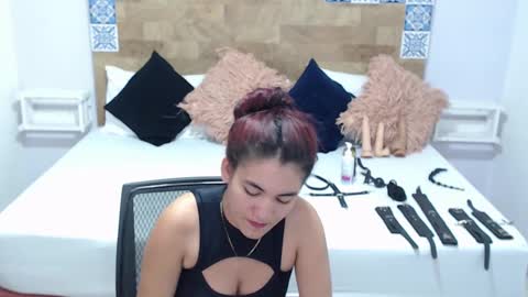 Snapshot of kyliiebaker chatting on 01.31.25 Kylie online show from 01.31.25