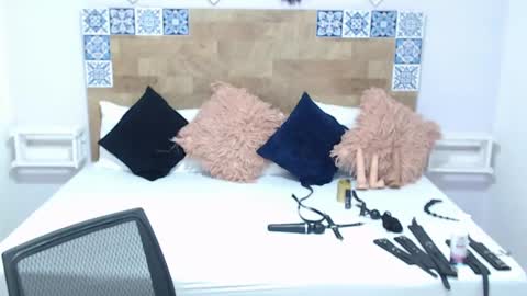 Snapshot of kyliiebaker chatting on 01.31.25 Kylie online show from 01.31.25