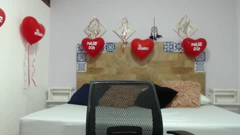 Snapshot of kyliiebaker chatting on 02.15.25 Kylie online show from 02.15.25