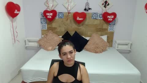 Snapshot of kyliiebaker chatting on 02.16.25 Kylie online show from 02.16.25