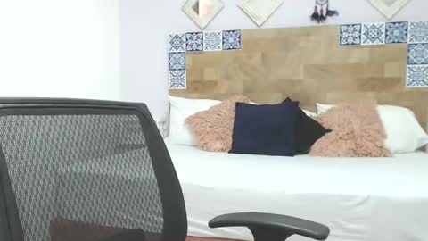 Snapshot of kyliiebaker chatting on 02.28.25 Kylie online show from 02.28.25