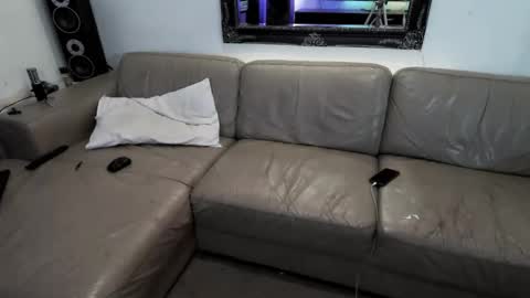 Snapshot of ladshed chatting on 12.17.24 Hectic online show from 12.17.24