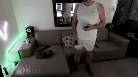 Snapshot of ladshed chatting on 02.14.25 Hectic online show from 02.14.25