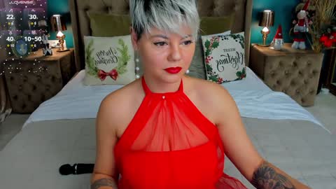 Snapshot of lady_alibi chatting on 12.31.24 AliCooper online show from 12.31.24