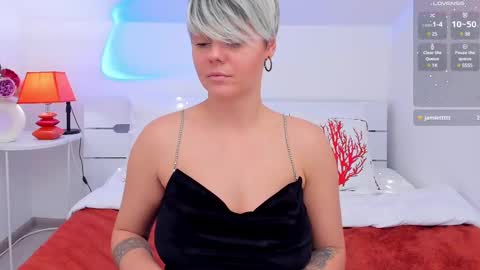 Snapshot of lady_alibi chatting on 03.01.25 AliCooper online show from 03.01.25