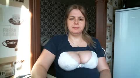 Snapshot of lady_cute_cat chatting on 10.15.25 lady cute cat29 online show from 10.15.25
