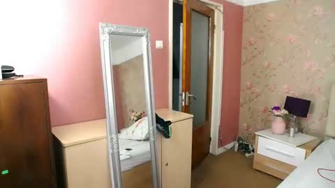 Snapshot of ladymariahx chatting on 12.15.24 ladymariahx online show from 12.15.24