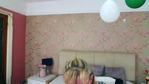 Snapshot of ladymariahx chatting on 02.24.25 ladymariahx online show from 02.24.25