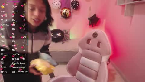 Ladywawy  online show from 10.17.25