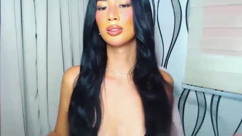 Snapshot of lanadel_hilton chatting on 01.21.25 Lana online show from 01.21.25