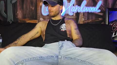 Snapshot of lancehardwood222 chatting on 01.05.25 LANCE online show from 01.05.25