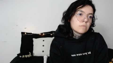 Snapshot of lannie_gonzales chatting on 01.17.25 LANNIE online show from 01.17.25