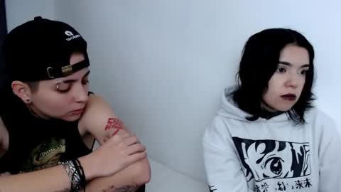 Snapshot of lannie_gonzales chatting on 02.16.25 LANNIE online show from 02.16.25