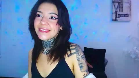 Snapshot of lannie_gonzales chatting on 09.10.25 LANNIE online show from 09.10.25