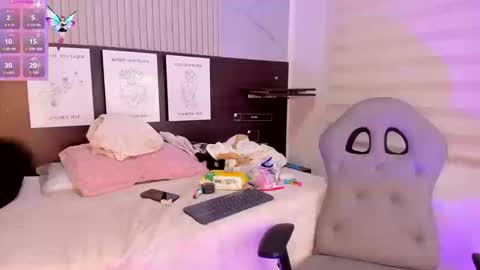 Snapshot of lara_as chatting on 09.10.25 lara_as online show from 09.10.25