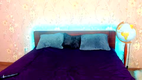 Snapshot of lasscherry18 chatting on 02.24.25 LassCherry18 online show from 02.24.25