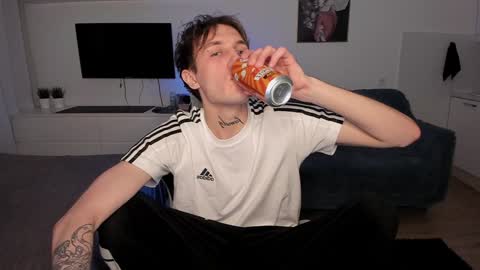 Snapshot of lastnight4you chatting on 12.18.24 acie online show from 12.18.24