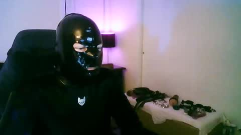 latexminheadroom online show from 10.20.25