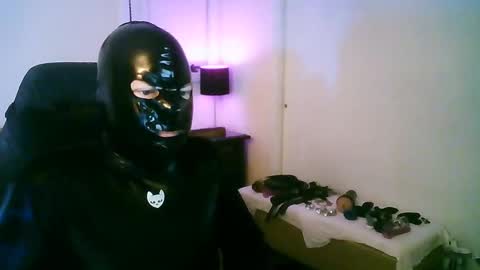 latexminheadroom online show from 10.22.25