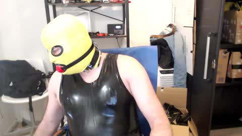 Snapshot of latexslaafboy2 chatting on 02.25.25 latexslaafboy online show from 02.25.25