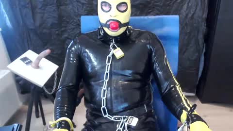 Snapshot of latexslaafboy2 chatting on 03.11.25 latexslaafboy online show from 03.11.25