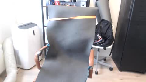 Snapshot of latexslaafboy2 chatting on 09.11.25 latexslaafboy online show from 09.11.25