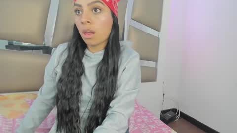 Snapshot of laura__js_ chatting on 02.21.25 laura__js_ online show from 02.21.25