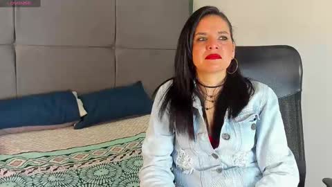Snapshot of laura_hotties chatting on 03.12.25 laura hotties online show from 03.12.25