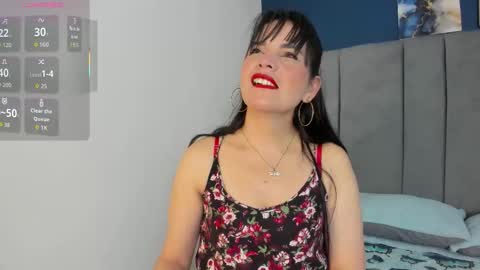 Snapshot of laura_hotties chatting on 10.16.25 laura hotties online show from 10.16.25