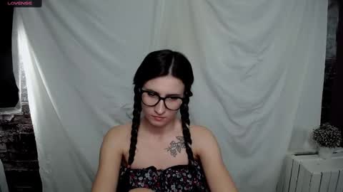 Laura online show from 01.23.25