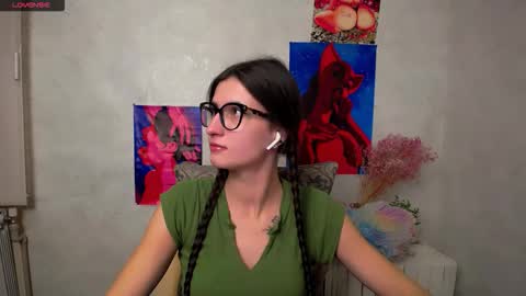 Laura online show from 10.22.25