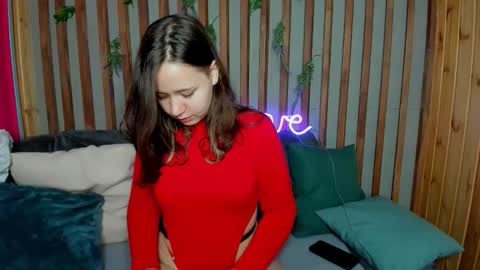 Snapshot of lauraellinss chatting on 09.18.25 Laura online show from 09.18.25