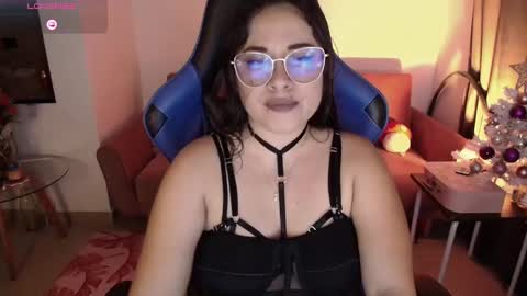 Snapshot of laurahawkes chatting on 01.24.25 laura online show from 01.24.25