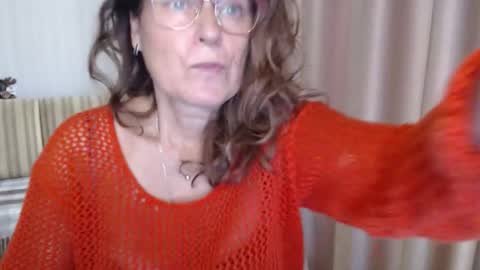 Lauraoven1 online show from 10.08.25